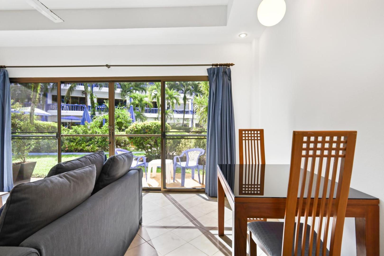 The Club Residence Kamala Beach Exteriör bild
